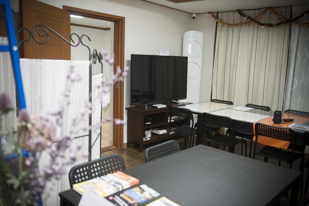 Jeong House Hotel Seoul Exterior photo